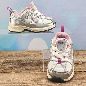 NIKE PILLARTECH – Sneaker, baby, silver/pink, size 5C